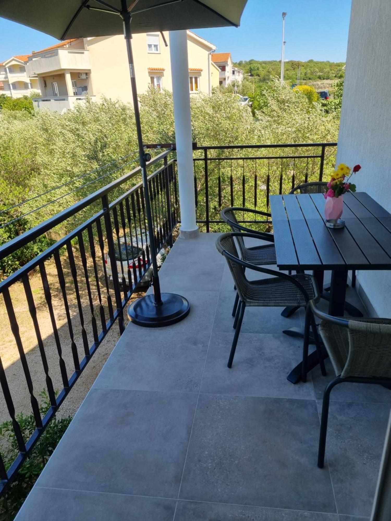 Apartment Oliva Крк Экстерьер фото